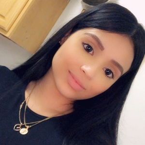 Meet your Posher, Isabel